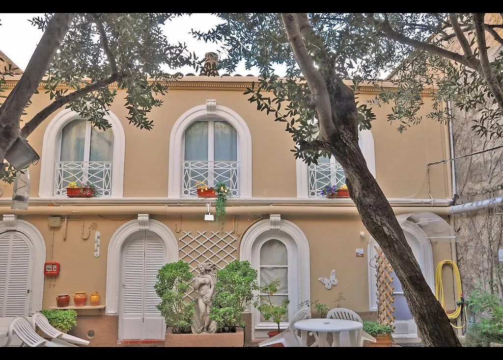 Hotel Select Salon-de-Provence Frankreich